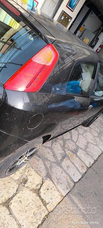 Usata Fiat Grande Punto 77 CV (56 kW) 2007 Nero Utilitaria