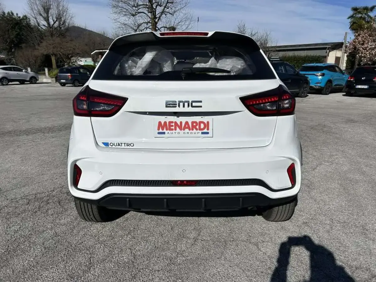 Nuova EMC QUATTRO 103 CV (75 kW) 2026 Bianco SUV