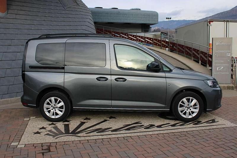 Usata VW Caddy Life 114 CV (83 kW) 2022 Grigio Monovolume