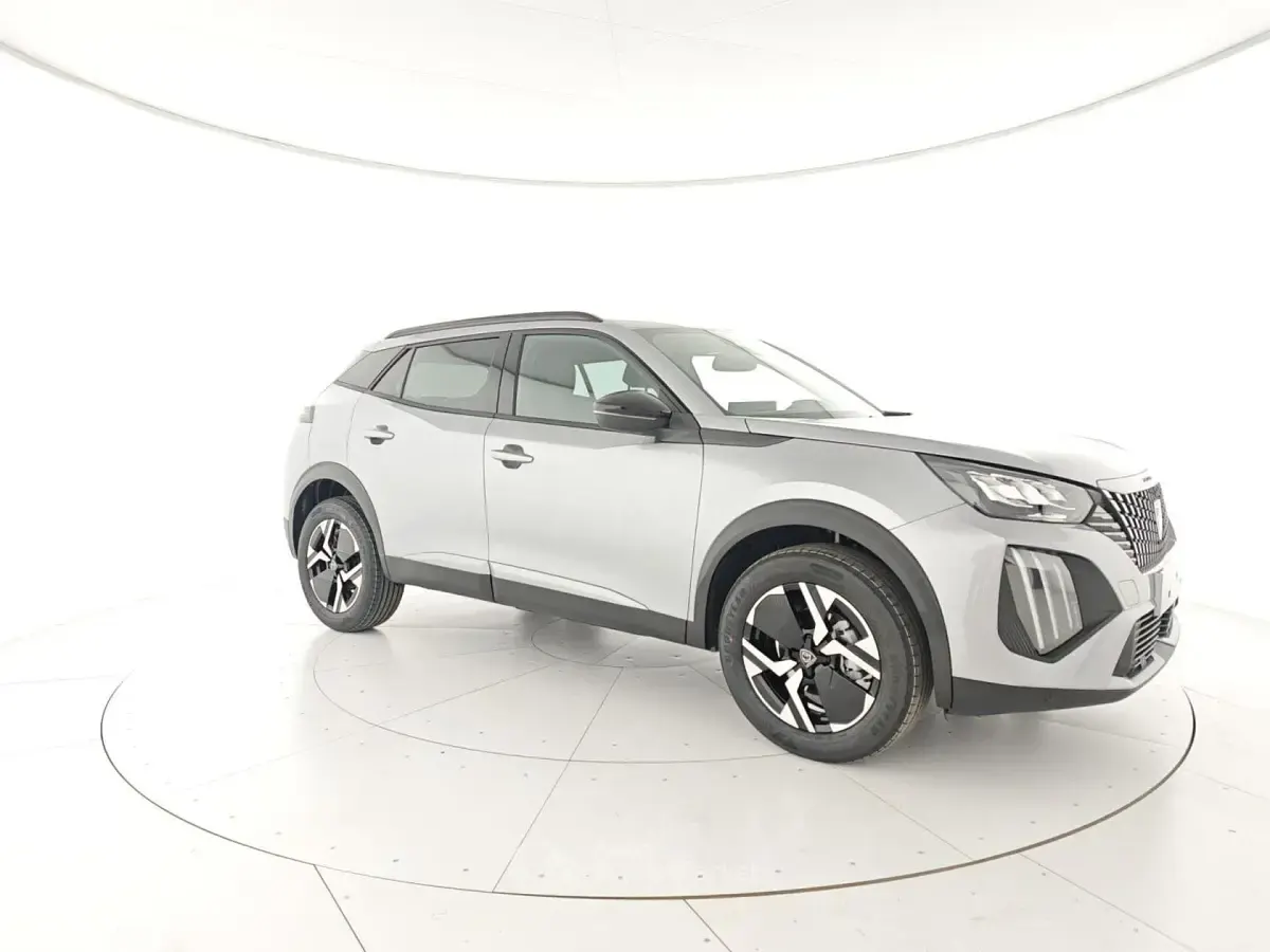 Usata Peugeot 2008 Allure 101 CV (74 kW) 2025 SUV