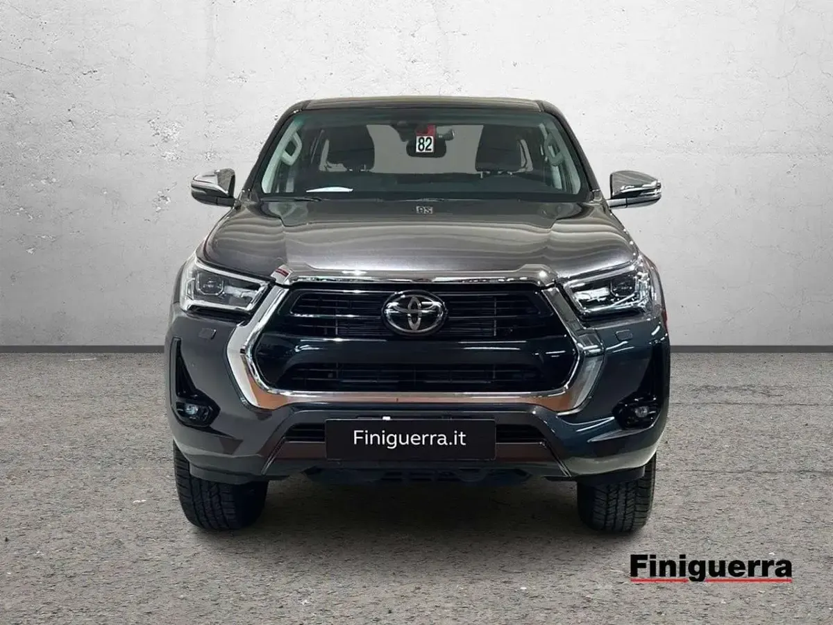 Nuova Toyota HiLux Executive 150 CV (110 kW) 2026 Grigio Pick-up