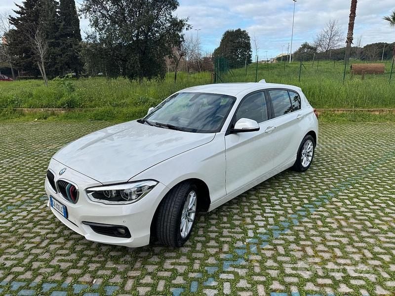 Usata BMW 118 Efficient Dynamics 150 CV (110 kW) 2015 Bianco Utilitaria