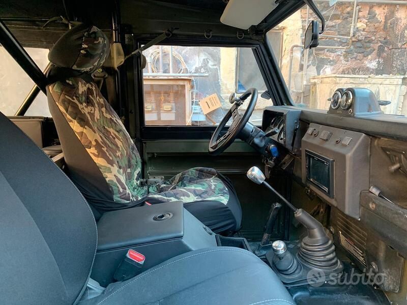 Usata Land Rover Defender 113 CV (83 kW) 2003 Verde SUV