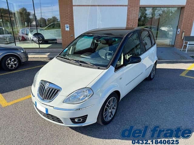 Bianco Usata 2010 Lancia Musa S Monovolume | 2900 € (Buon prezzo) - Immagine 1/4