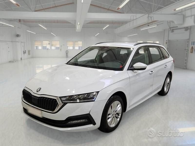 Usata Skoda Octavia Executive 150 CV (110 kW) 2023 Bianco Station wagon