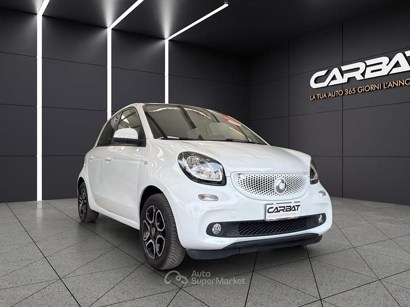 Usata Smart ForFour Passion 90 CV (66 kW) 2016 Bianco Utilitaria
