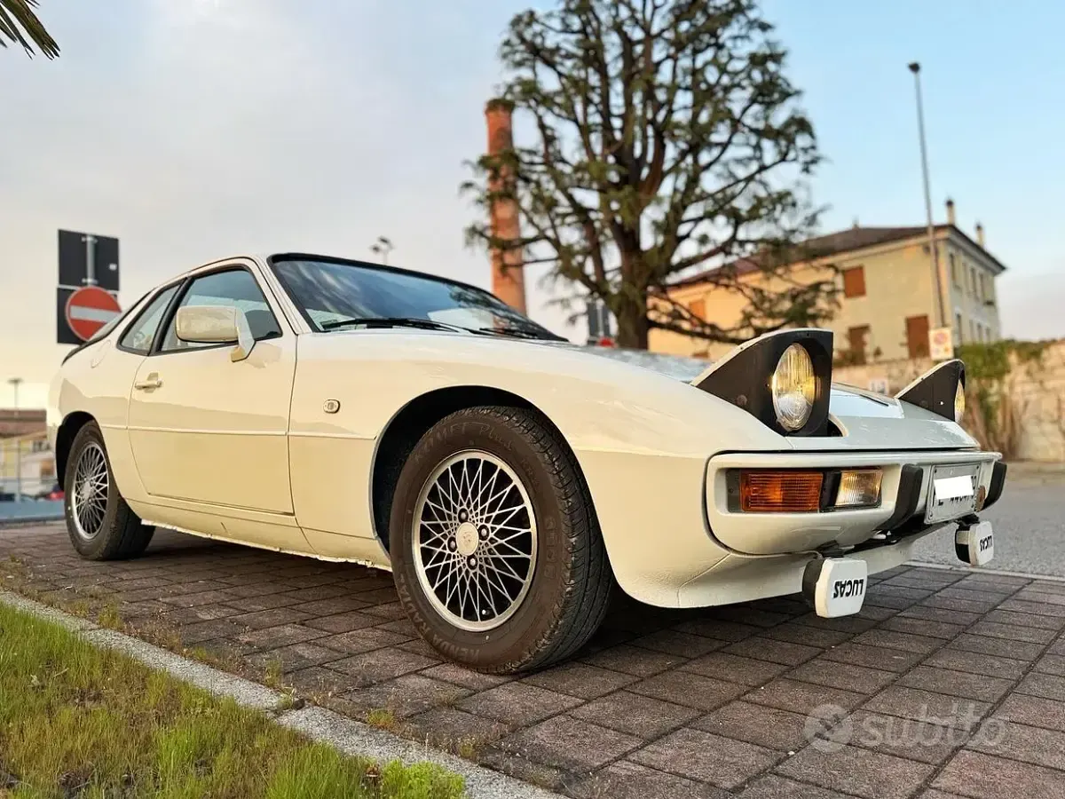 Usata Porsche 924 125 CV (91 kW) 1980 Bianco Coupé