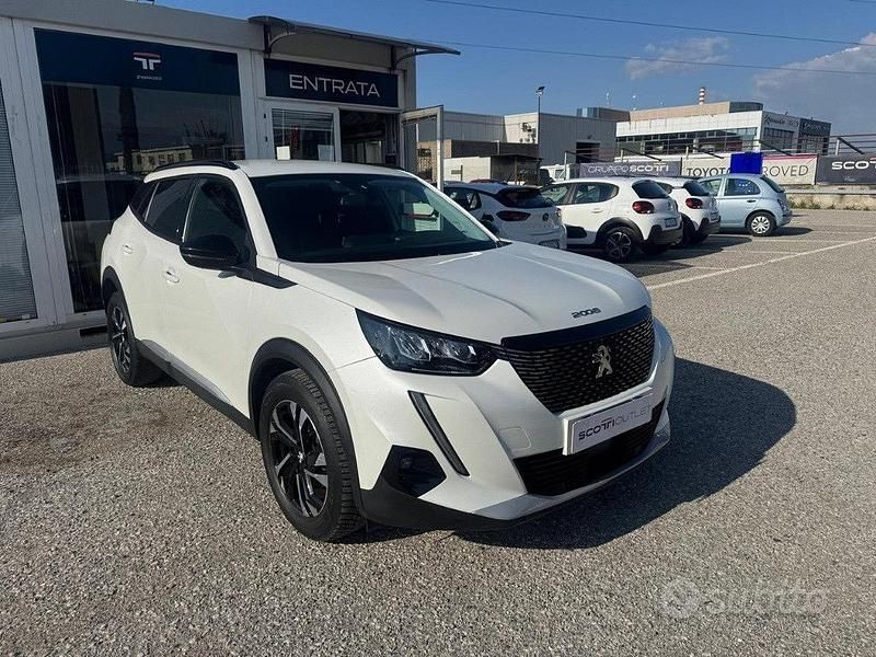Usata Peugeot 2008 S 2022 Bianco SUV