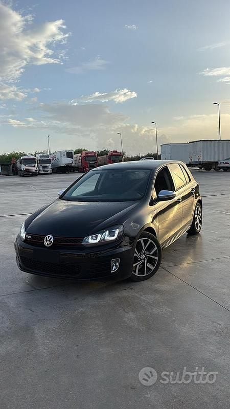 Nero Usata 2010 VW Golf VI Due volumi | 7499 € (Molto cara) - Immagine 1/4