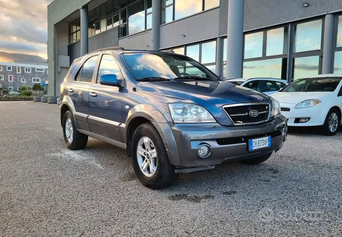 Usata Kia Sorento 140 CV (102 kW) 2003 Grigio SUV