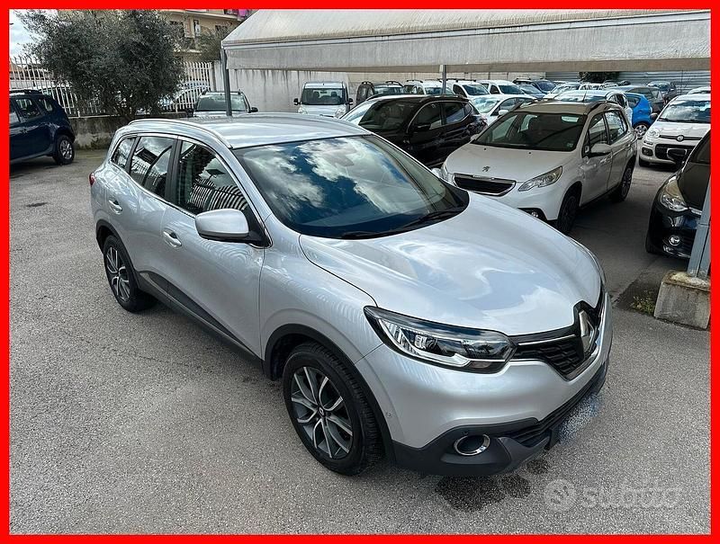 Grigio Usata 2016 Renault Kadjar Intens SUV | 11.399 € (Buon prezzo) - Immagine 1/4