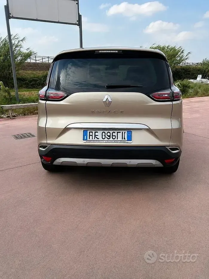 Usata Renault Espace Initiale Paris 160 CV (117 kW) 2017 Beige Monovolume