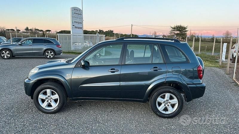 Usata Toyota RAV4 Sol 115 CV (84 kW) 2005 Nero SUV