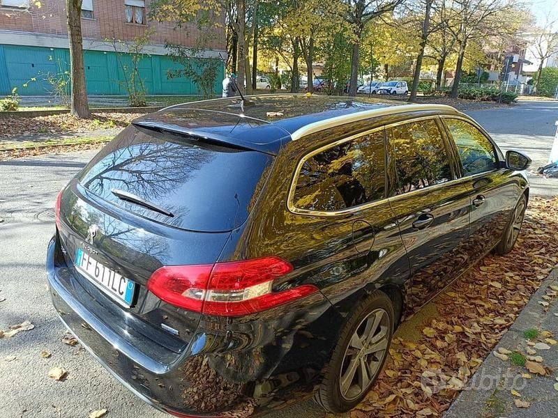 Usata Peugeot 308 120 CV (88 kW) 2016 Nero Berlina