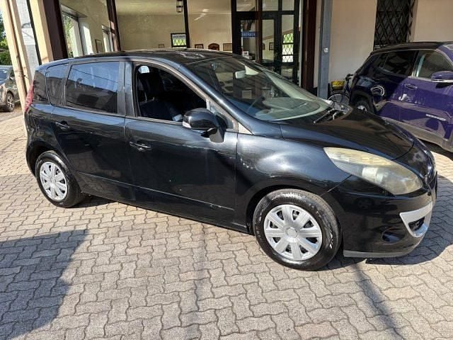 Usata Renault Scénic III Luxe 135 CV (99 kW) 2011 Antracite Monovolume