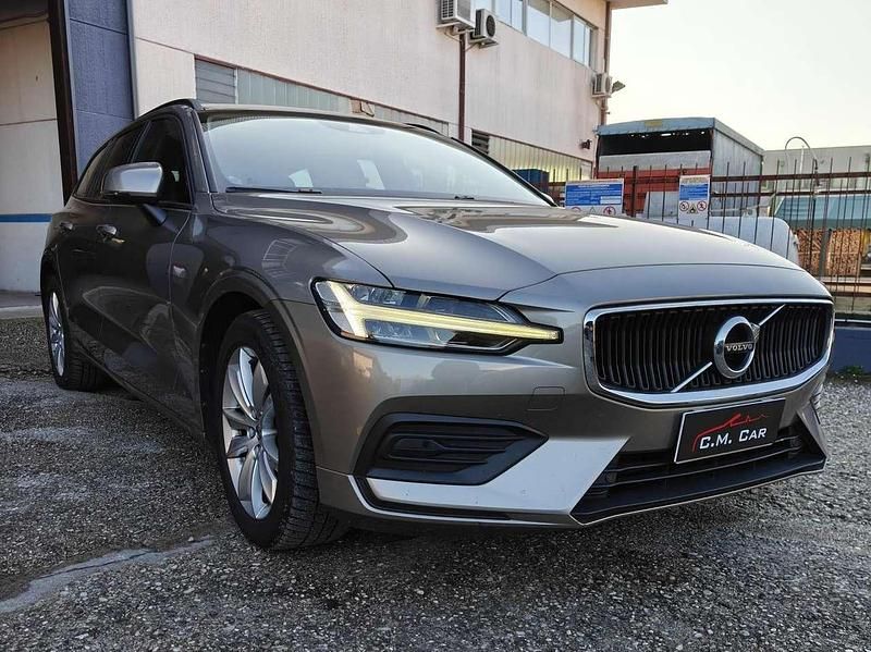 Oro Usata 2021 Volvo V60 Business Edition Station wagon | 18.900 € (Super prezzo) - Immagine 1/4