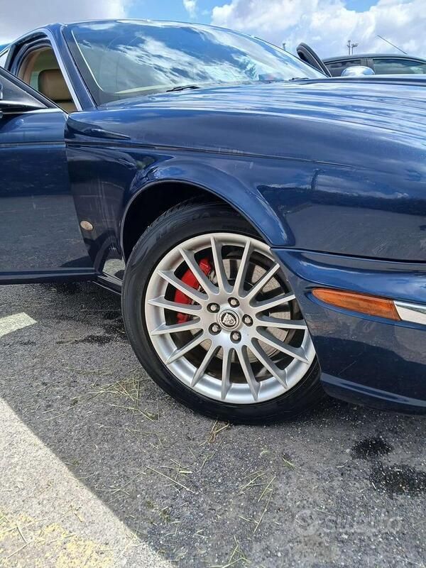 Usata Jaguar XJ 207 CV (152 kW) 2007 Blu Berlina