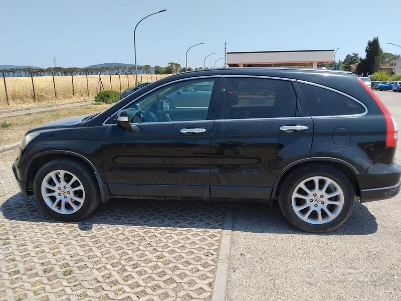 Nero Usata 2007 Honda CR-V SUV | 4000 € (Molto cara) - Immagine 1/4