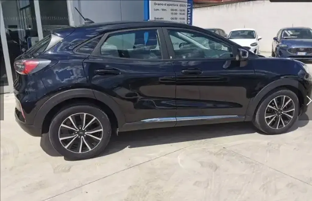 Usata Ford Puma Titanium 125 CV (91 kW) 2023 Agate black (metallizzato) SUV
