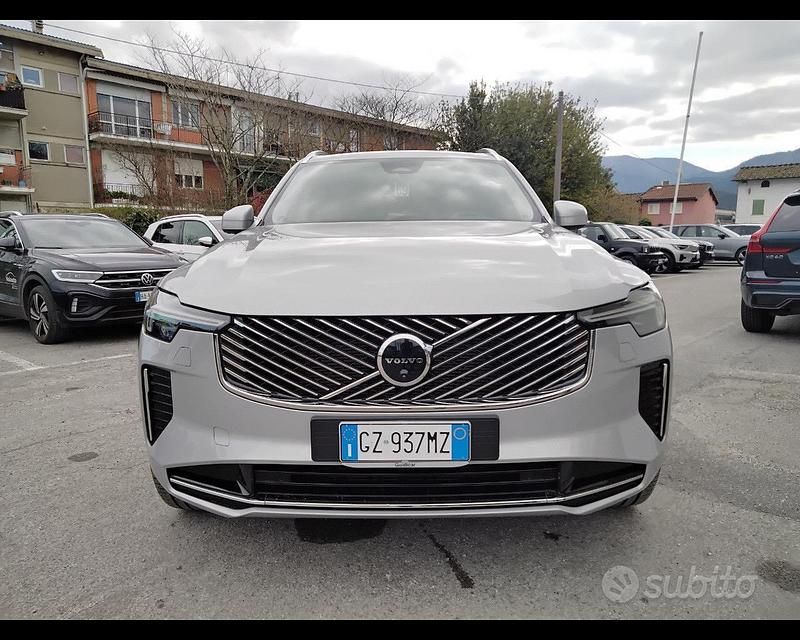Usata Volvo XC90 Plus 250 CV (183 kW) 2025 Grigio SUV
