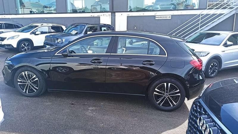 Usata Mercedes A180 Progressive 116 CV (85 kW) 2023 Nero Berlina