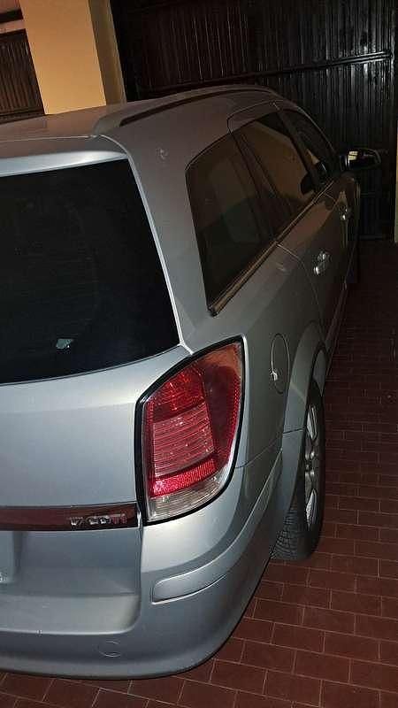 Usata Opel Astra Cosmo 101 CV (74 kW) 2006 Station wagon