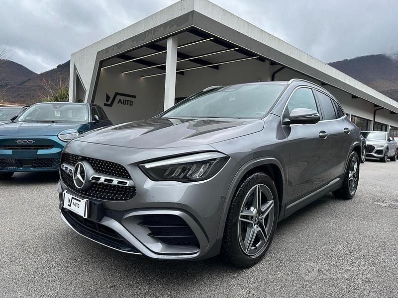 Grigio montagna Usata 2024 Mercedes GLA200 Advanced Plus SUV | 39.900 € (Ottimo prezzo) - Immagine 1/4