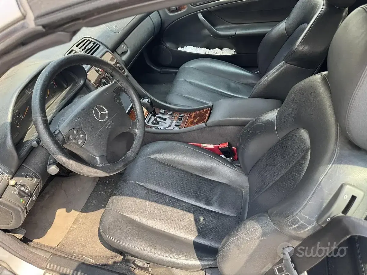 Usata Mercedes CLK200 136 CV (100 kW) 2003 Grigio Cabrio