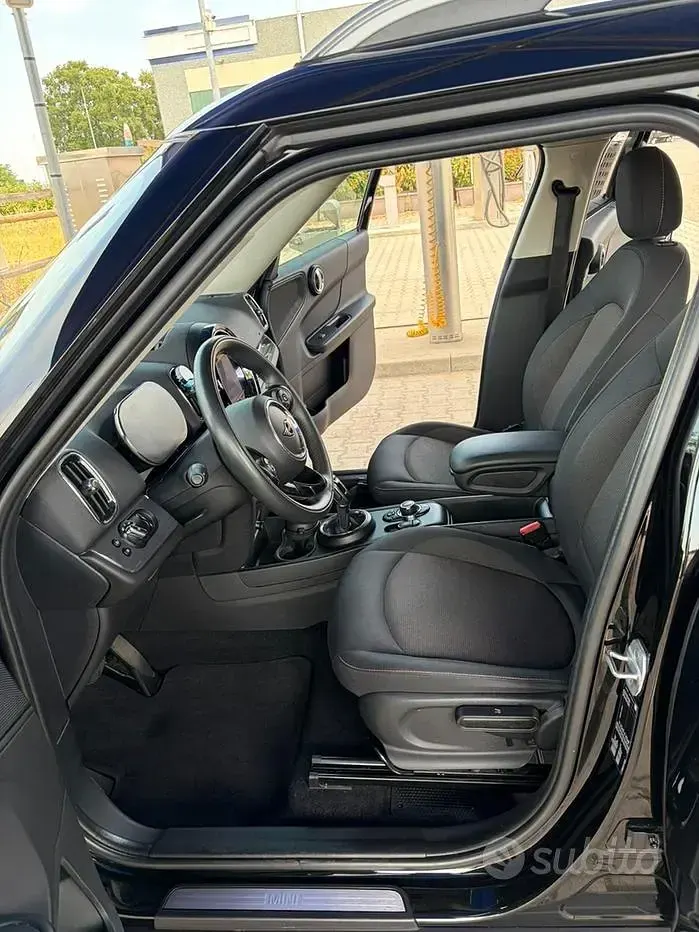 Usata Mini Countryman 116 CV (85 kW) 2021 Nero SUV