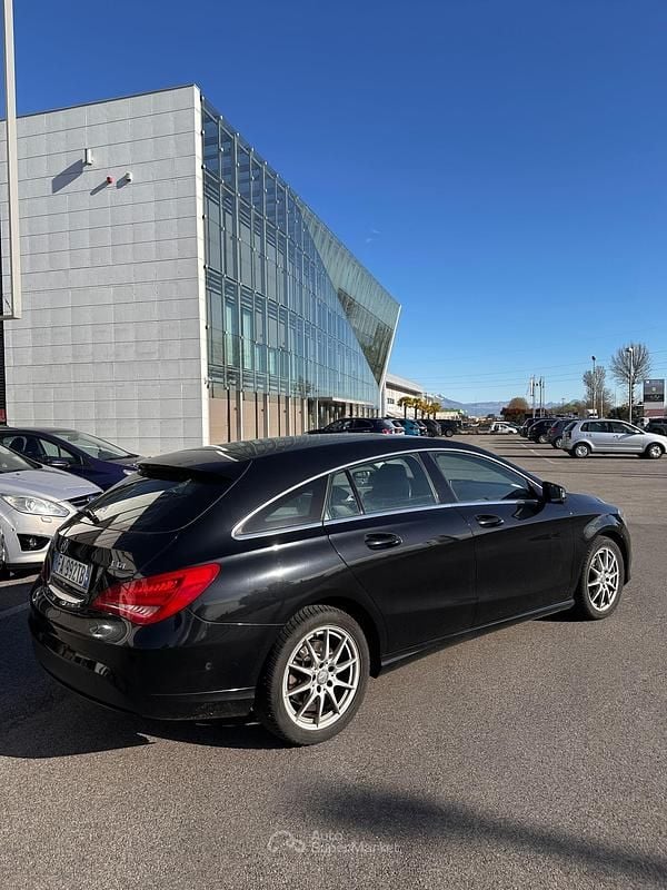 Begagnad Mercedes CLA200 136 HK (100 kW) 2015 Svart Kombi