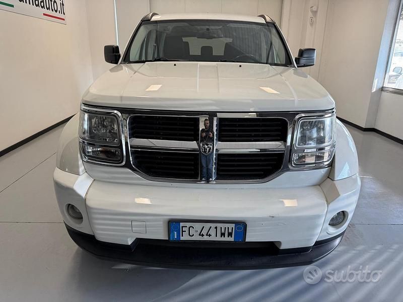 Usata Dodge Nitro SXT 177 CV (130 kW) 2010 Bianco SUV