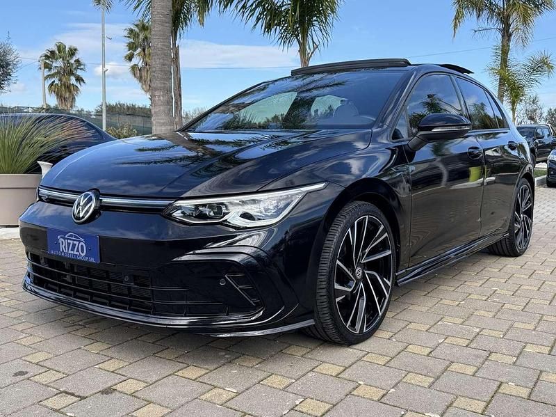 Usata VW Golf VII R-line 150 CV (110 kW) 2021 Nero Utilitaria