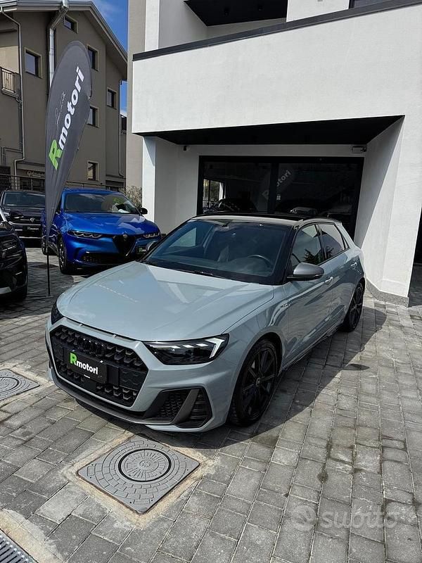 Usata Audi A1 110 CV (80 kW) 2023 Grigio SUV
