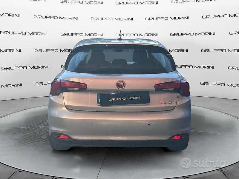 Usata Fiat Tipo Lounge 120 CV (88 kW) 2018 Grigio Berlina