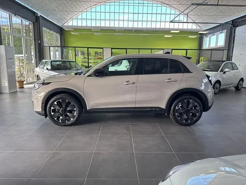 Usata Fiat 600 La Prima 110 CV (80 kW) 2025 Beige SUV