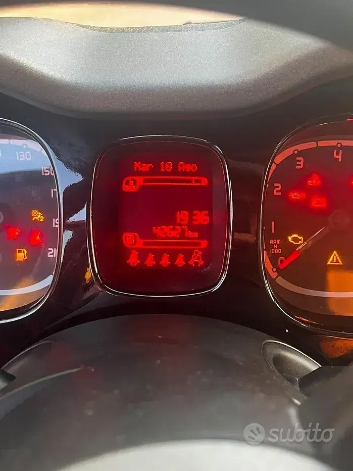 Usata Fiat Panda 69 CV (50 kW) 2013 Rosso Utilitaria