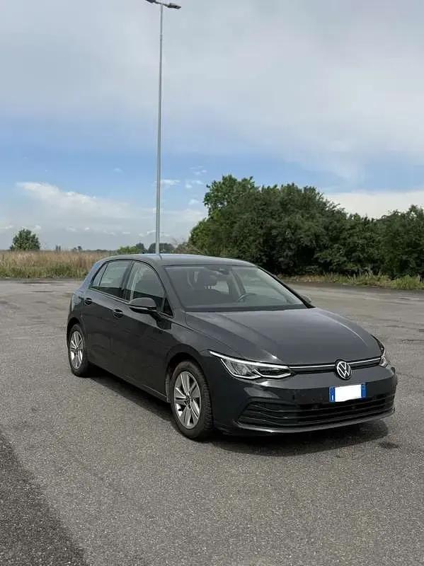 Usata VW Golf VIII Life 90 CV (66 kW) 2022 Berlina