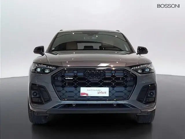 Usata Audi Q5 S-line plus 204 CV (150 kW) 2023 Grigio chronos metallizzato SUV