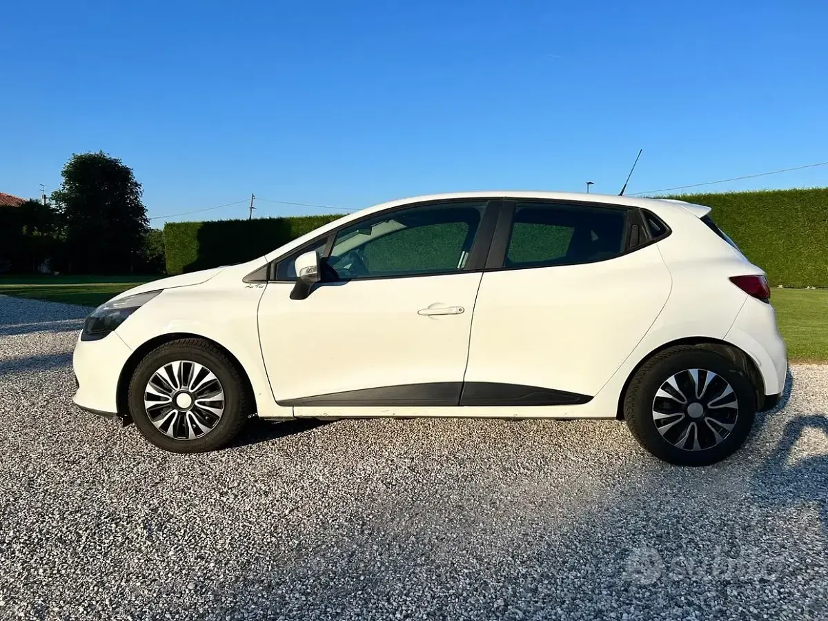 Usata Renault Clio IV 75 CV (55 kW) 2013 Bianco Berlina