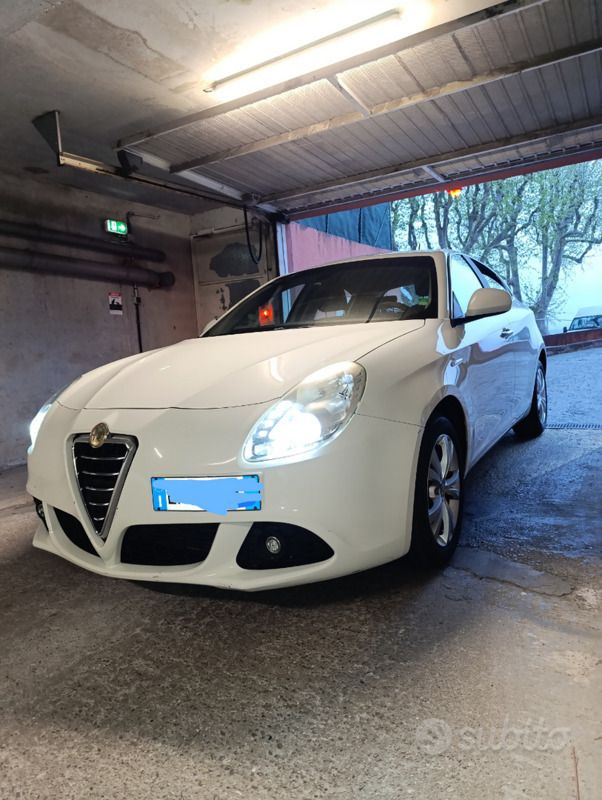 Usata Alfa Romeo Giulietta 109 CV (80 kW) 2012 Bianco Utilitaria
