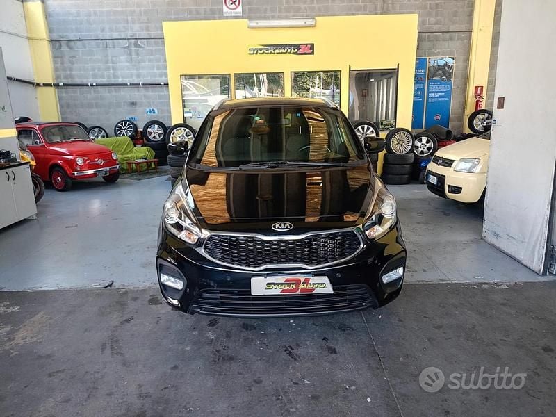 Usata Kia Carens 115 CV (84 kW) 2017 Nero Monovolume