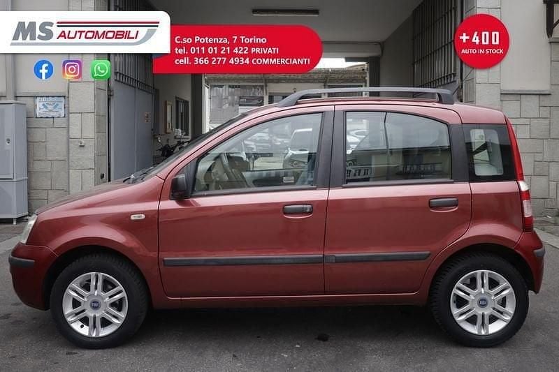 Usata Fiat Panda Emotion 69 CV (50 kW) 2005 Rosso Utilitaria