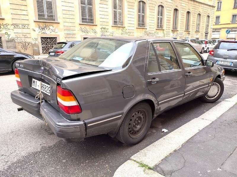 Usata Saab 9000 133 CV (97 kW) 1990 Grigio Berlina