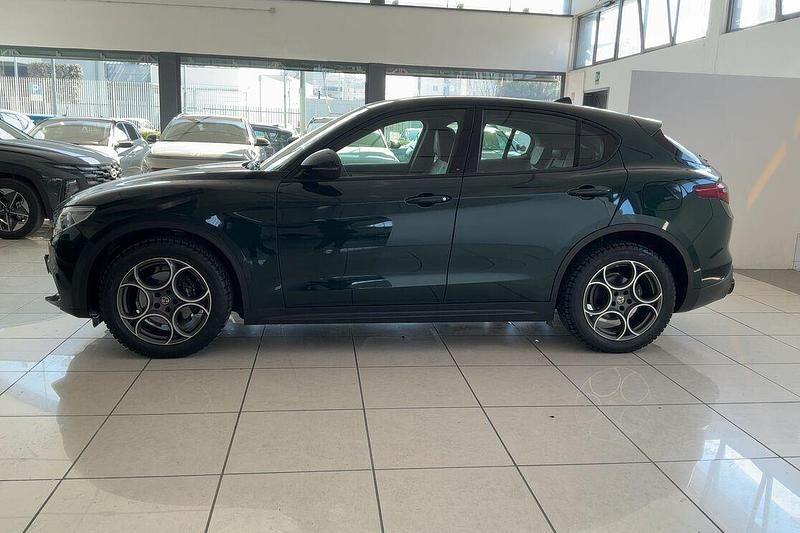 Usata Alfa Romeo Stelvio Sprint 190 CV (139 kW) 2020 Verde SUV