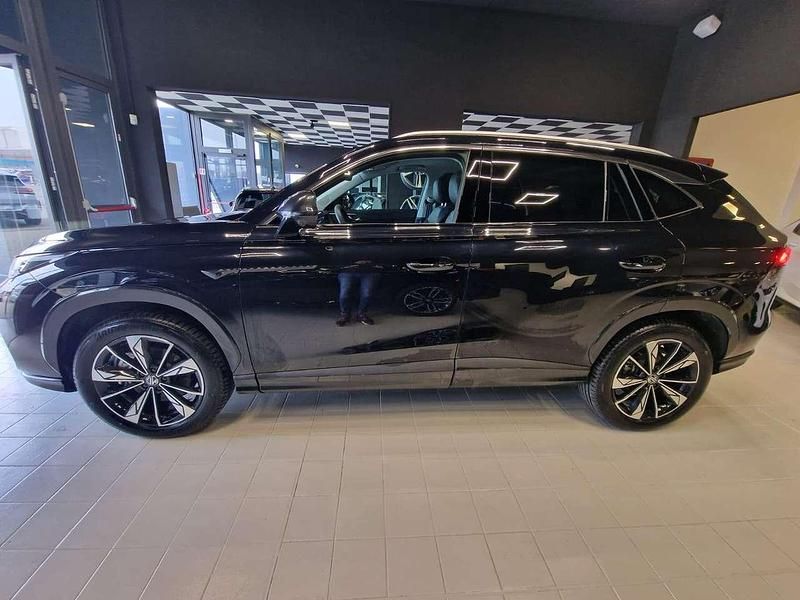 Usata MG HS Luxury 170 CV (125 kW) 2025 Nero metallizzato SUV