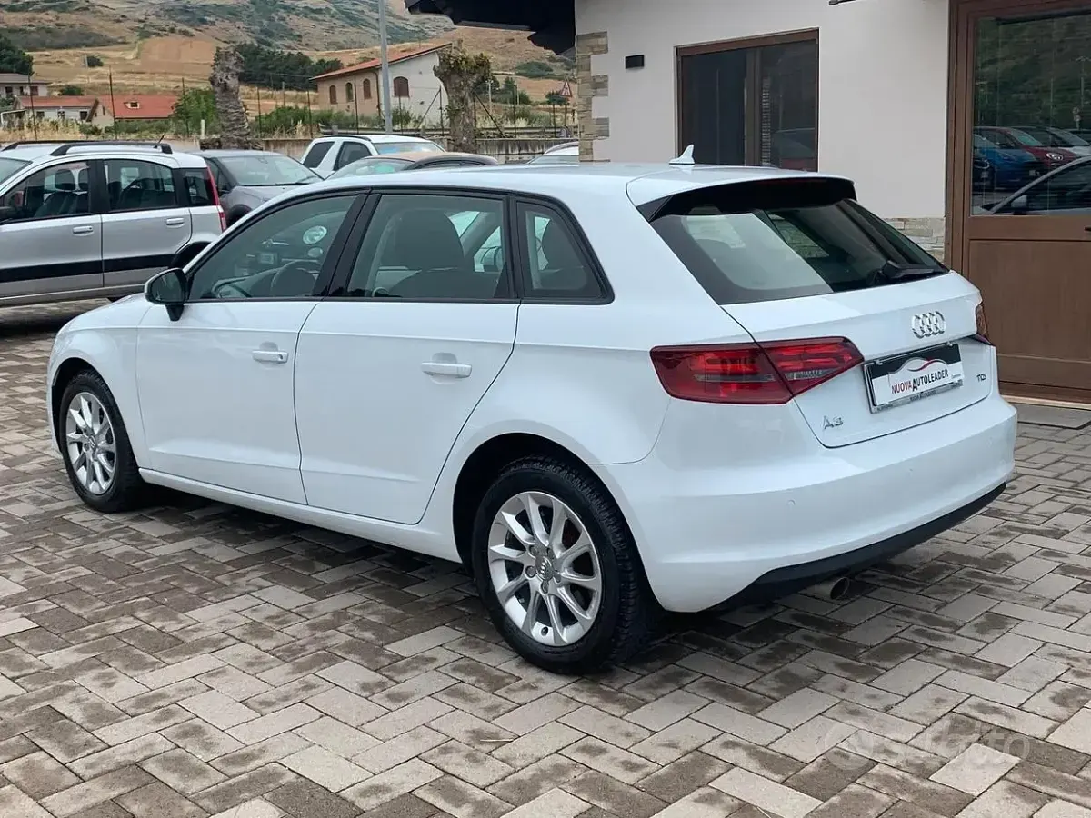 Usata Audi A3 Attraction 110 CV (80 kW) 2015 Bianco Berlina