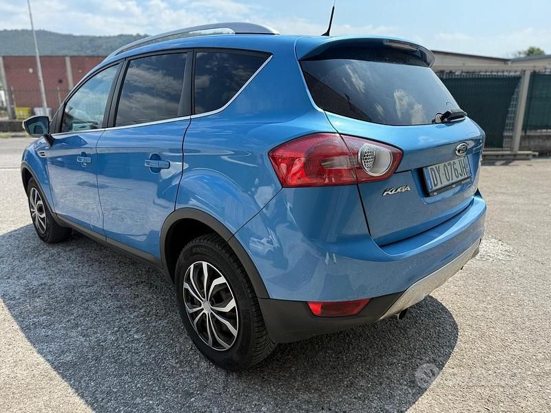 Usata Ford Kuga Titanium 136 CV (100 kW) 2008 Blu SUV