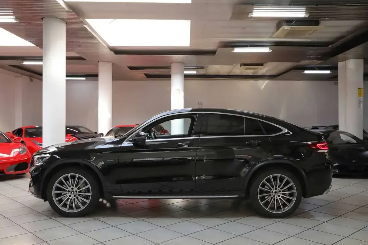 Usata Mercedes GLC300 AMG line 320 CV (235 kW) 2020 Nero ossidiana Coupé