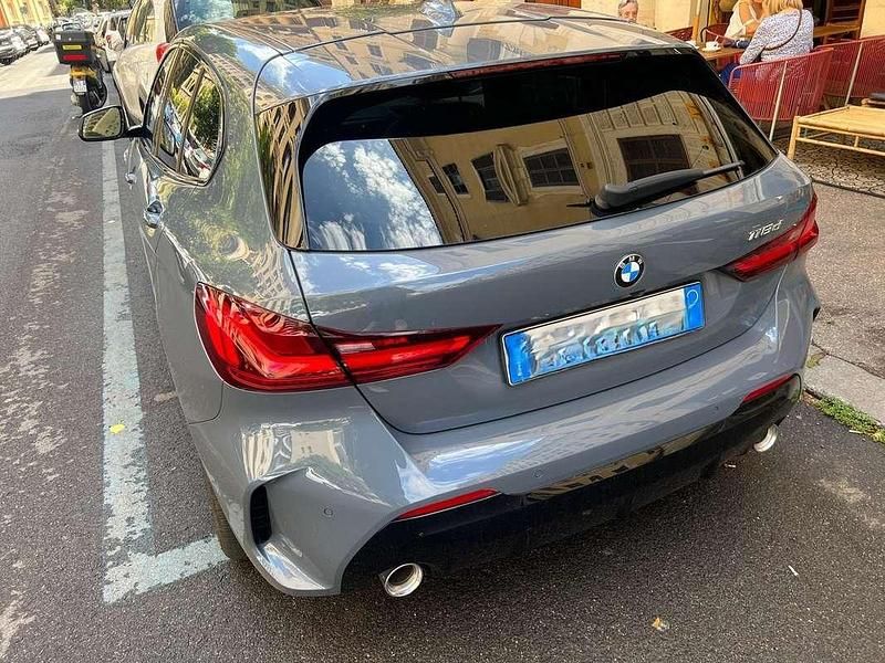 Usata BMW 118 Sport Line 150 CV (110 kW) 2020 Grigio Utilitaria