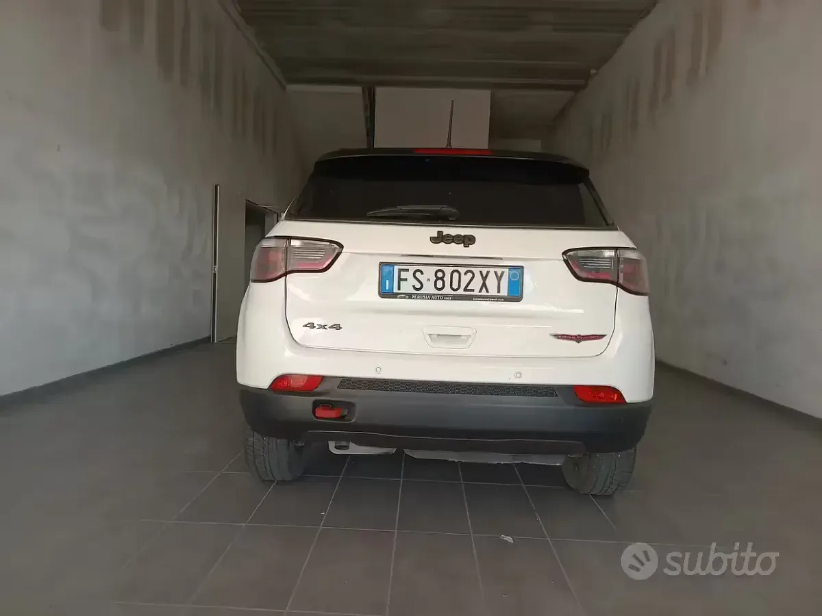 Usata Jeep Compass Trailhawk 170 CV (125 kW) 2018 Bianco SUV